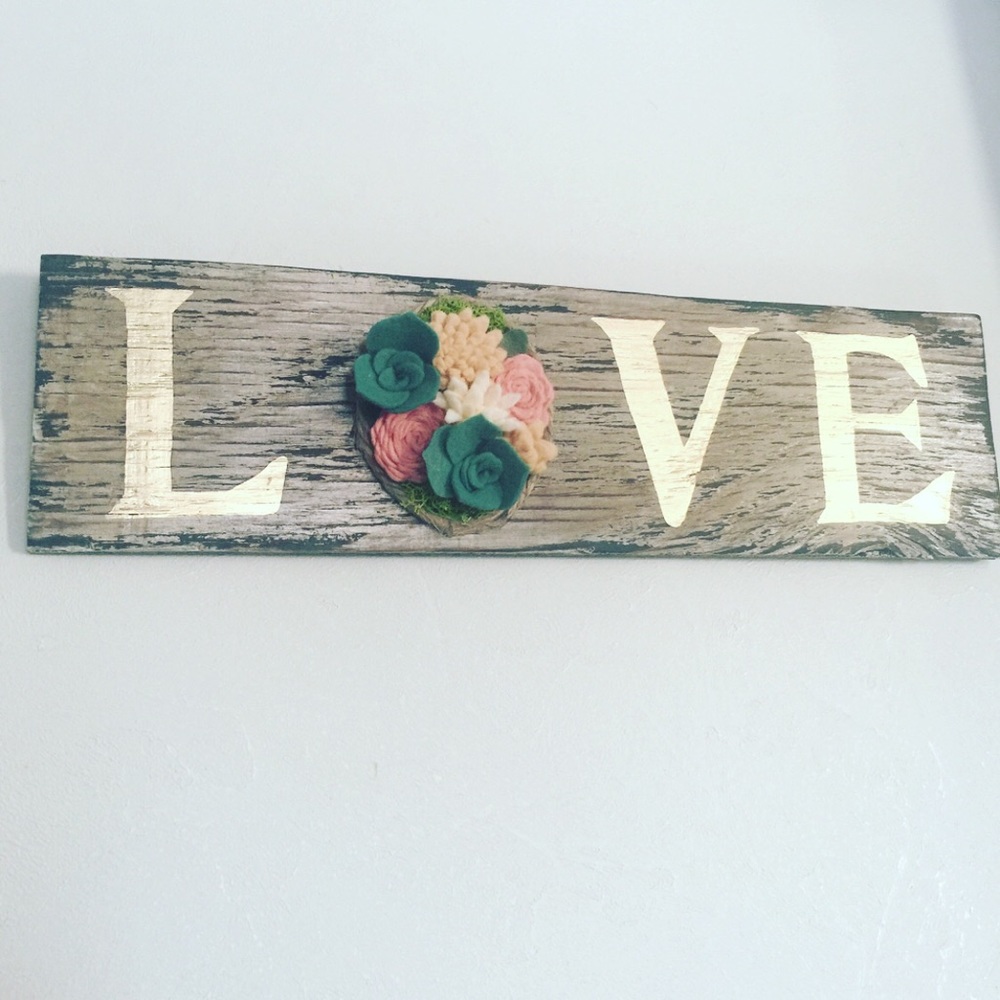 Rustic wood home decor with felt succulents flower